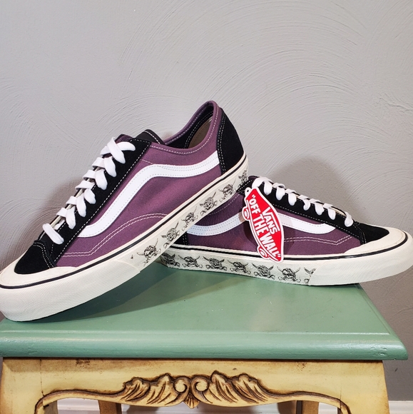 Vans Other - NEW Vans sneakers Pirate skulls ultracush size 11